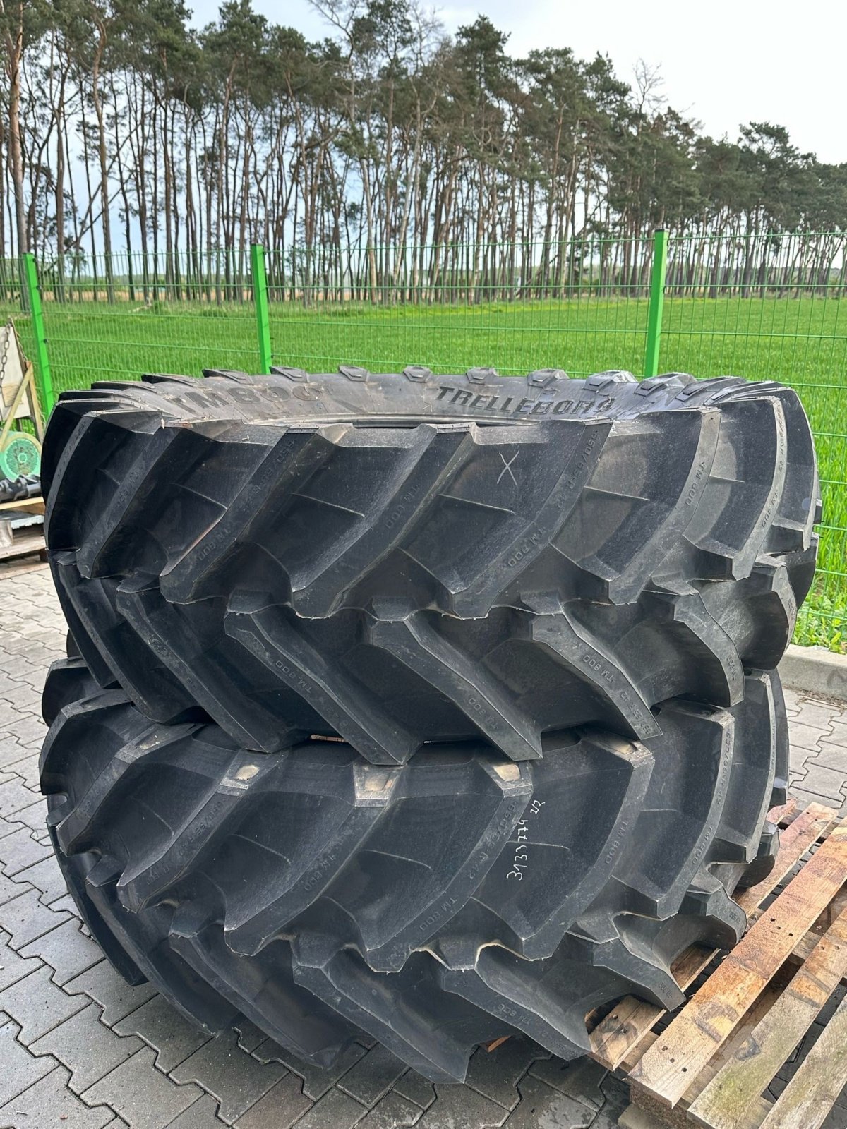 Reifen Türe ait Trelleborg 650/65R42 Reifen, Neumaschine içinde Hillerse (resim 2)