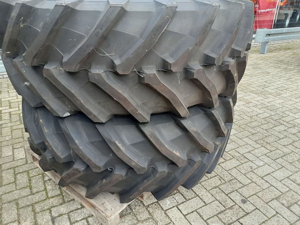 Reifen of the type Trelleborg 650/65R42 TM 800, Neumaschine in MARIENHEEM (Picture 2)