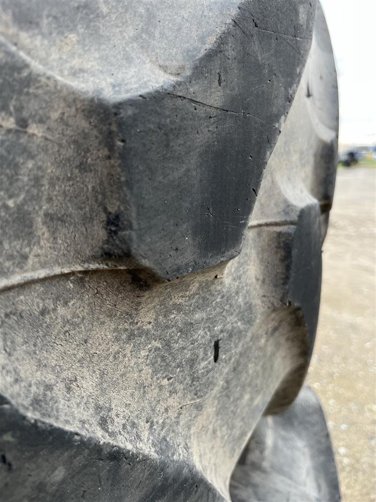 Reifen tip Trelleborg 650/85R38 Fendt røde inkl. låse, Gebrauchtmaschine in Sakskøbing (Poză 2)