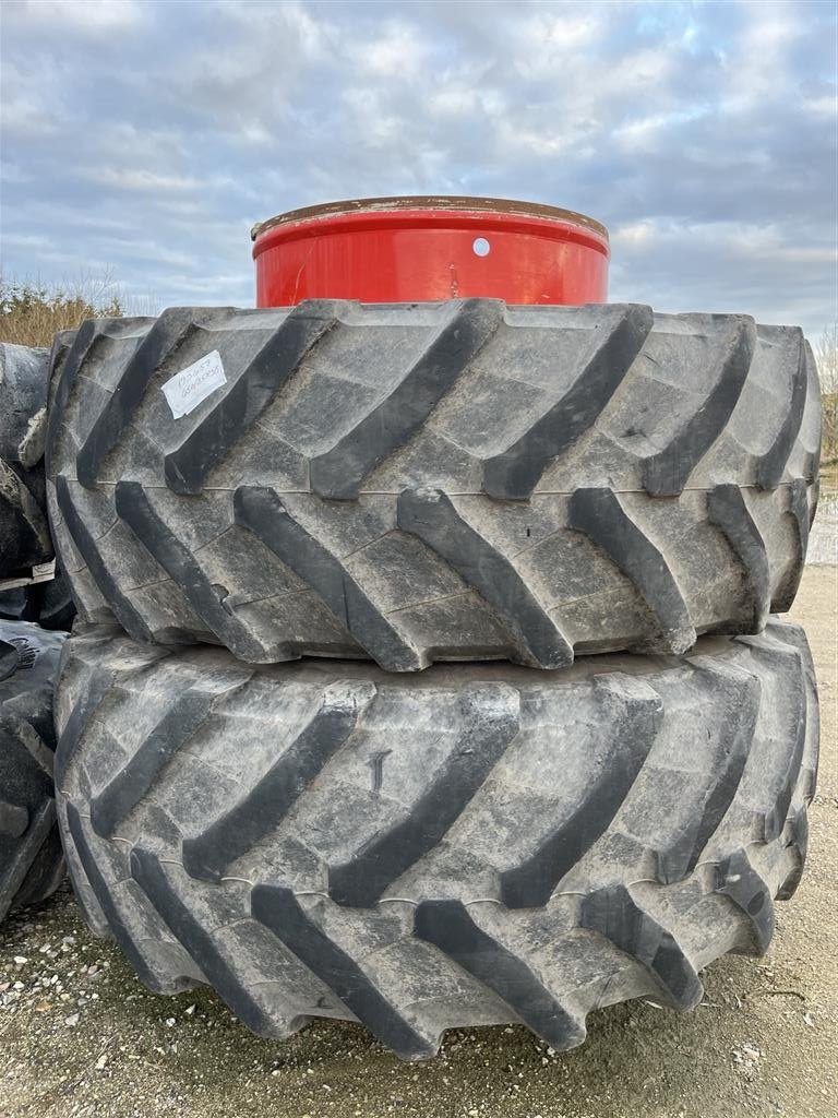 Reifen tip Trelleborg 650/85R38 Fendt røde inkl. låse, Gebrauchtmaschine in Sakskøbing (Poză 1)