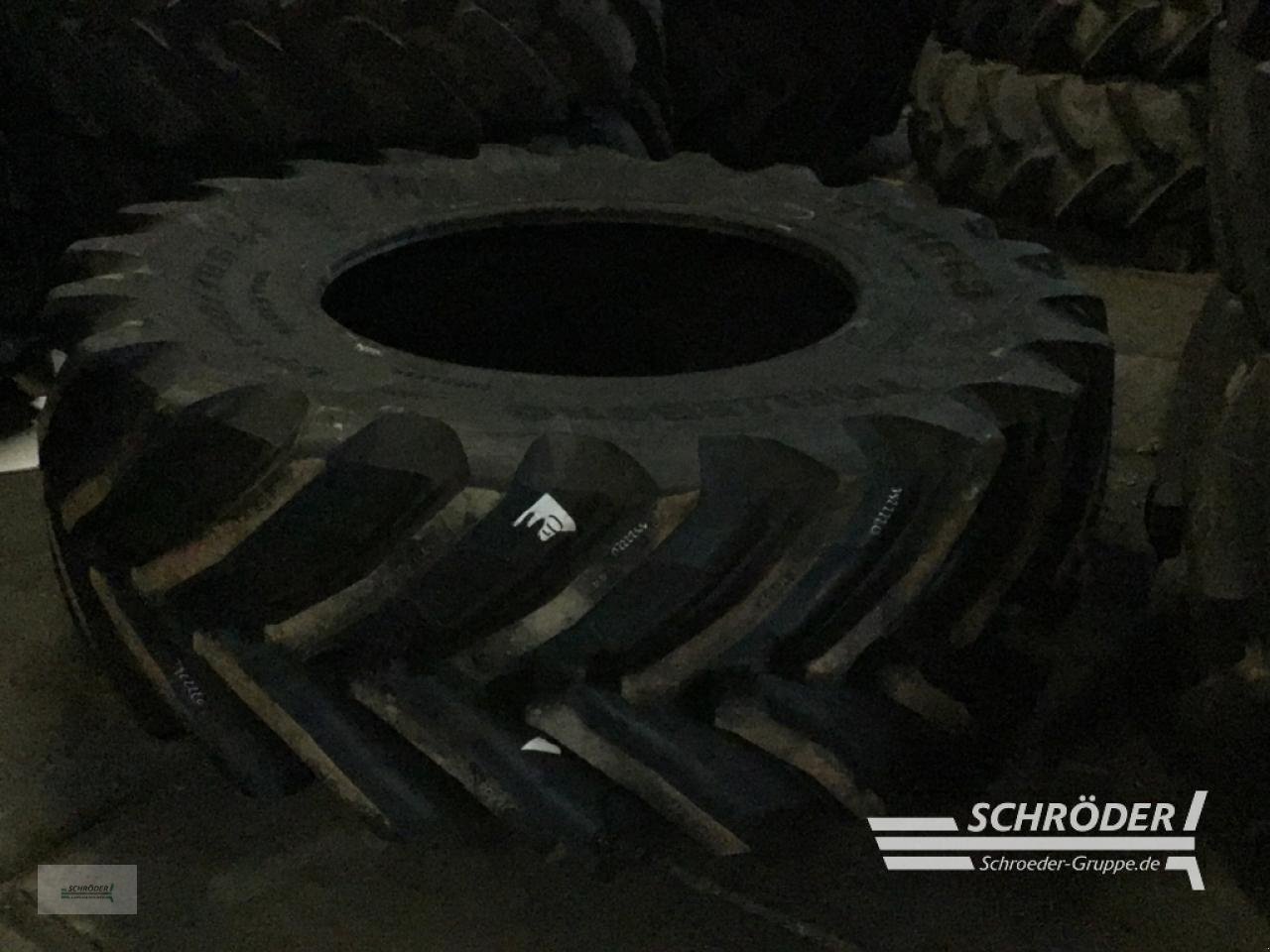 Reifen del tipo Trelleborg 750/70 R44, Neumaschine In Penzlin (Immagine 1)