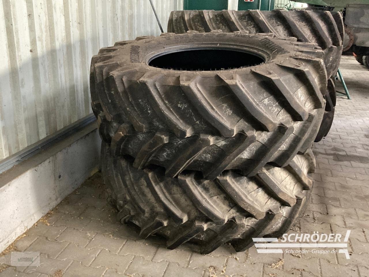 Reifen typu Trelleborg DECKEN 2X  540/65 R28 UND 2X 650/65 R38, Gebrauchtmaschine v Wittmund (Obrázek 1)