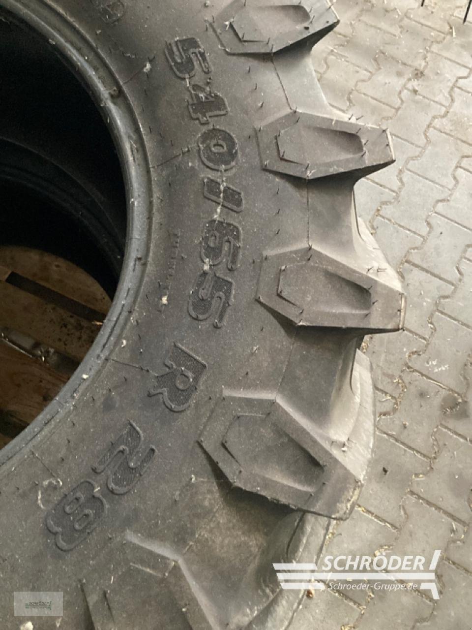 Reifen Türe ait Trelleborg DECKEN 2X  540/65 R28 UND 2X 650/65 R38, Gebrauchtmaschine içinde Wittmund (resim 2)