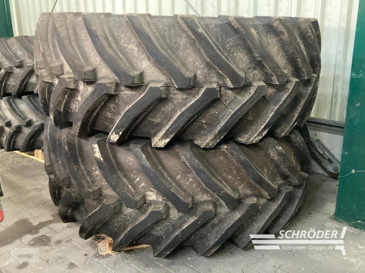 Reifen типа Trelleborg DECKEN 2X  540/65 R28 UND 2X 650/65 R38, Gebrauchtmaschine в Wittmund (Фотография 5)