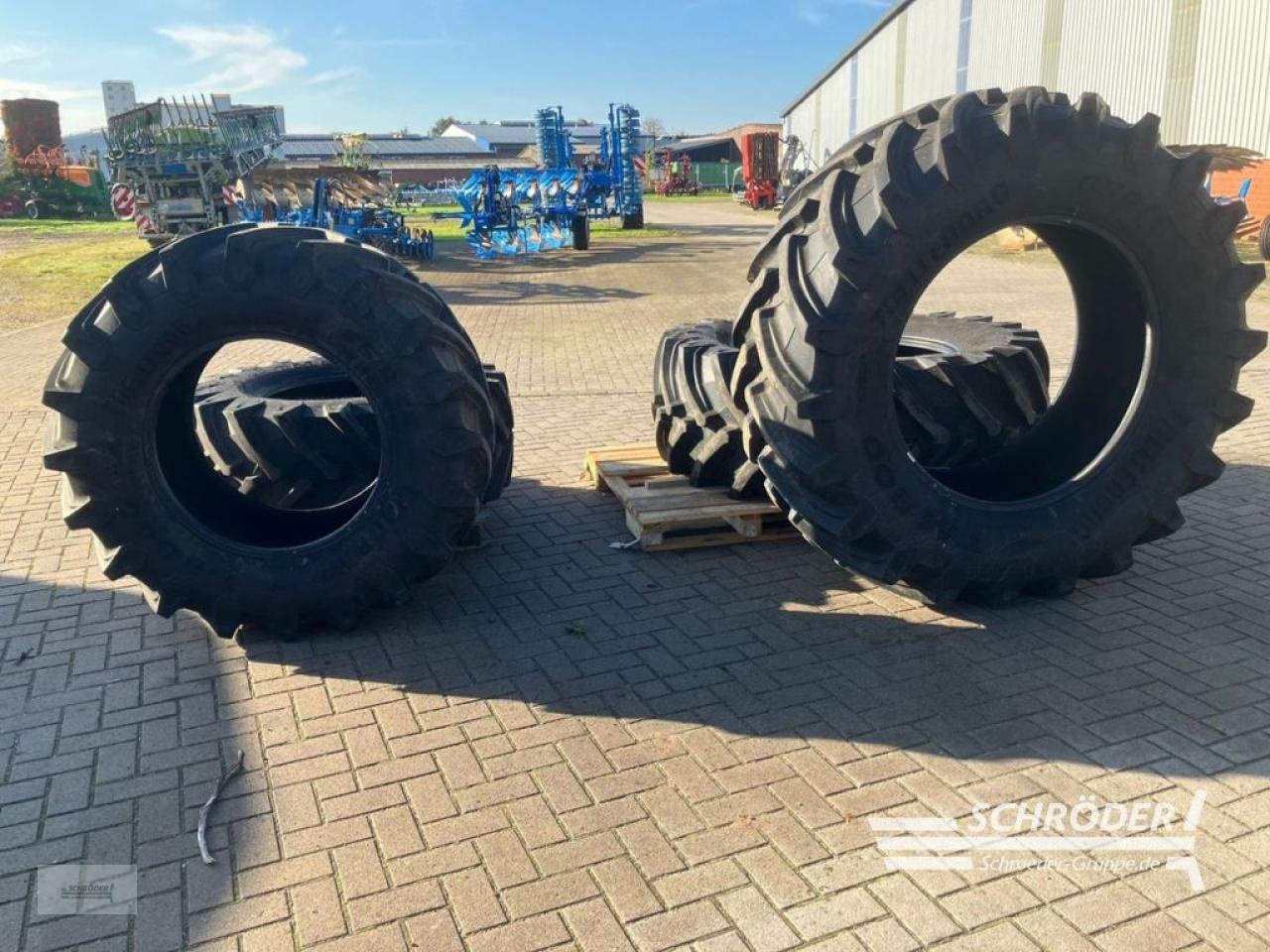 Reifen от тип Trelleborg DECKEN 2X  540/65 R28 UND 2X 650/65 R38, Gebrauchtmaschine в Twistringen (Снимка 2)