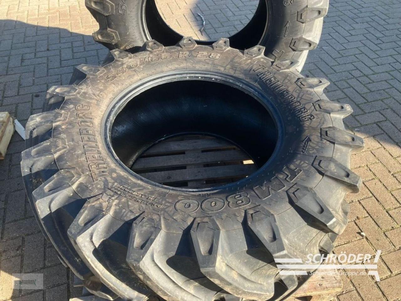 Reifen от тип Trelleborg DECKEN 2X  540/65 R28 UND 2X 650/65 R38, Gebrauchtmaschine в Twistringen (Снимка 3)