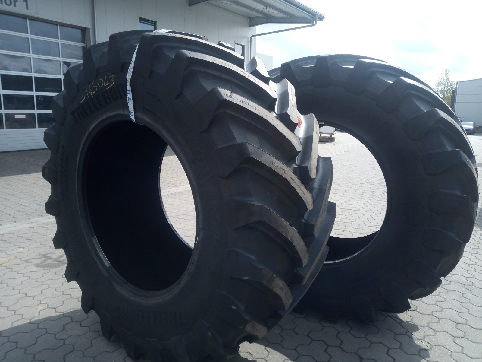 Reifen Türe ait Trelleborg VF900/65R46, Neumaschine içinde Preetz (resim 2)