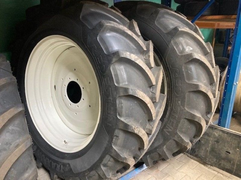 Reifen des Typs Vredestein 540/65R 38 en 440/65R28, Gebrauchtmaschine in Wierden (Bild 7)