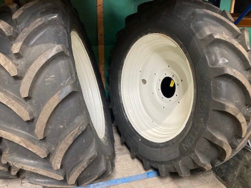 Reifen des Typs Vredestein 540/65R 38 en 440/65R28, Gebrauchtmaschine in Wierden (Bild 4)