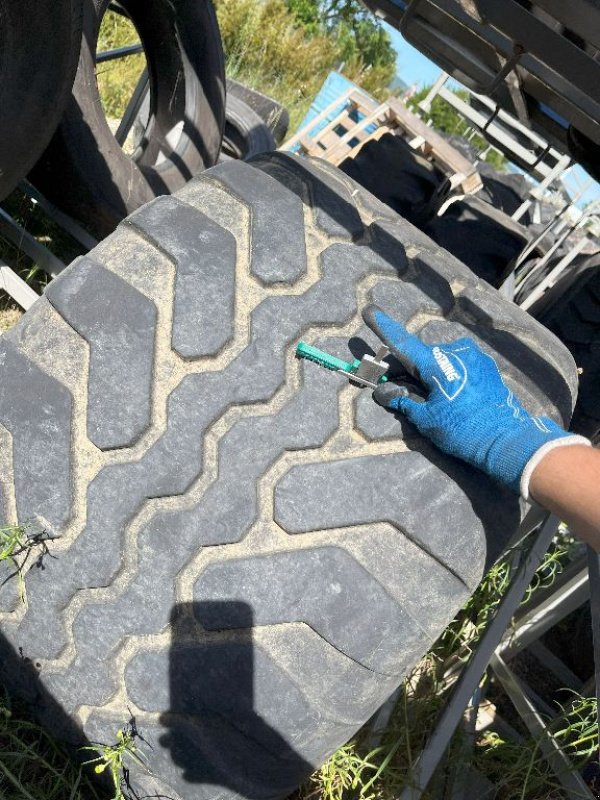 Reifen Türe ait Vredestein FLOTATION+, Gebrauchtmaschine içinde Montpellier (resim 3)