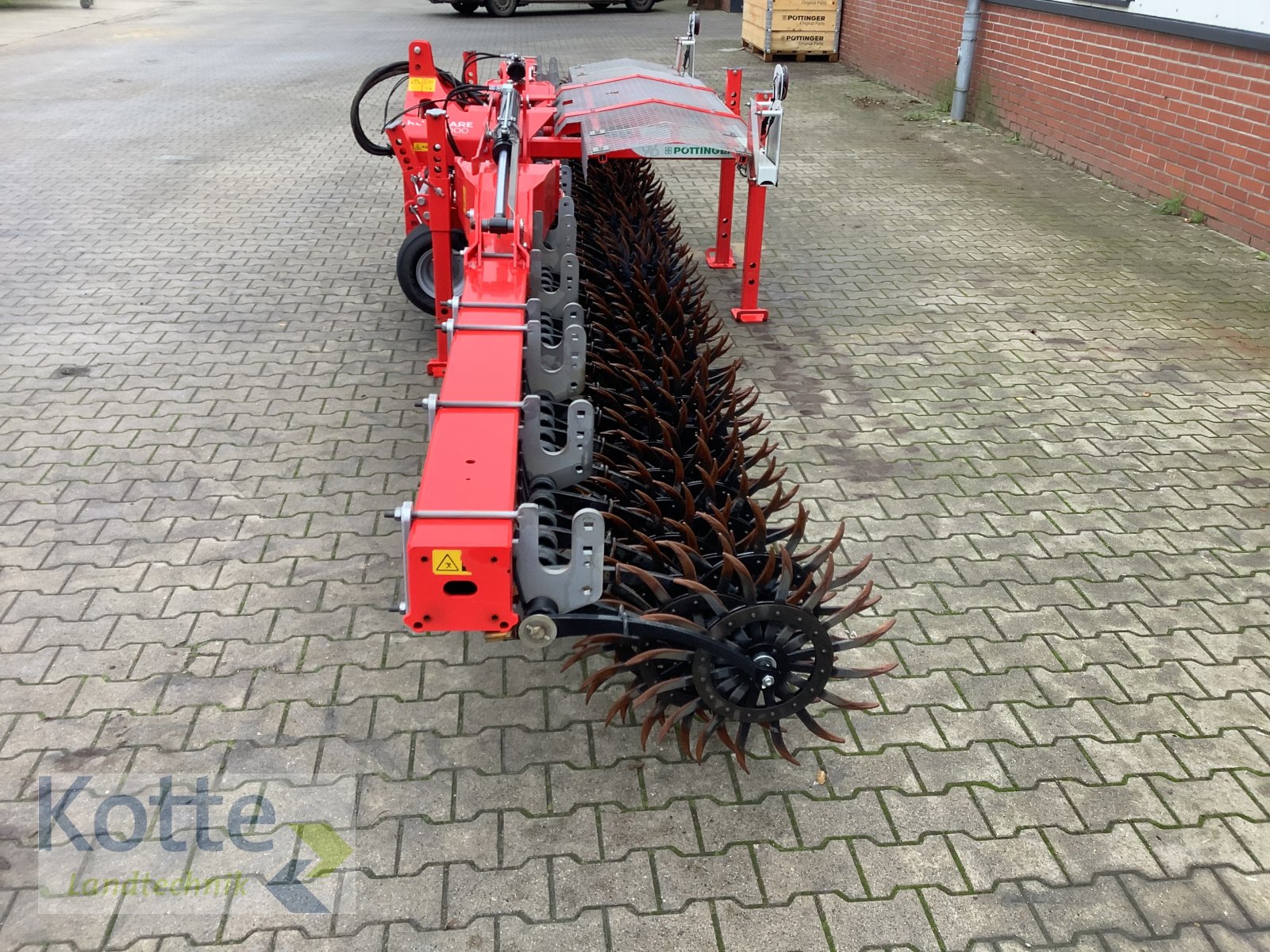 Rollhacke van het type Pöttinger Rotocare v 8000, Gebrauchtmaschine in Rieste (Foto 7)