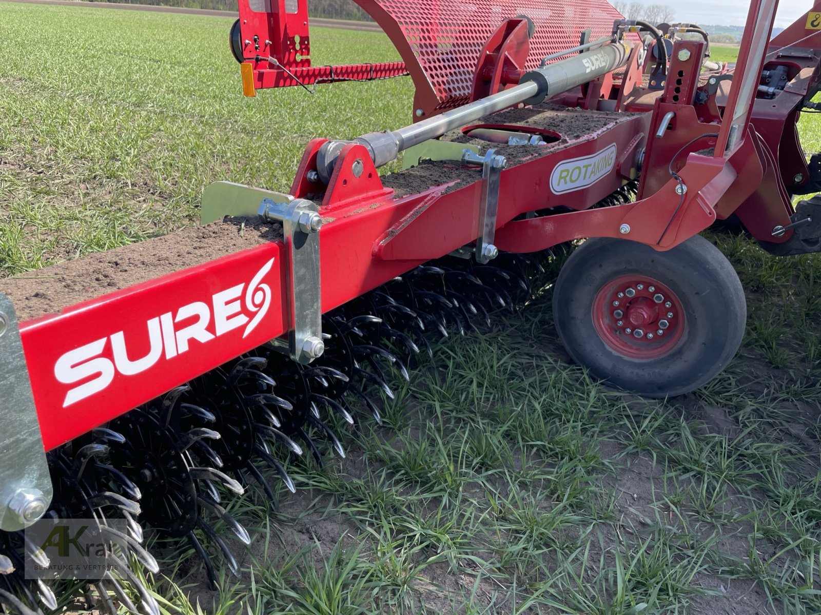 Rollhacke van het type Suire Suire Rotaking Rollhacke Rotorstriegel 3m - 12,4m, Neumaschine in Königsberg (Foto 3)