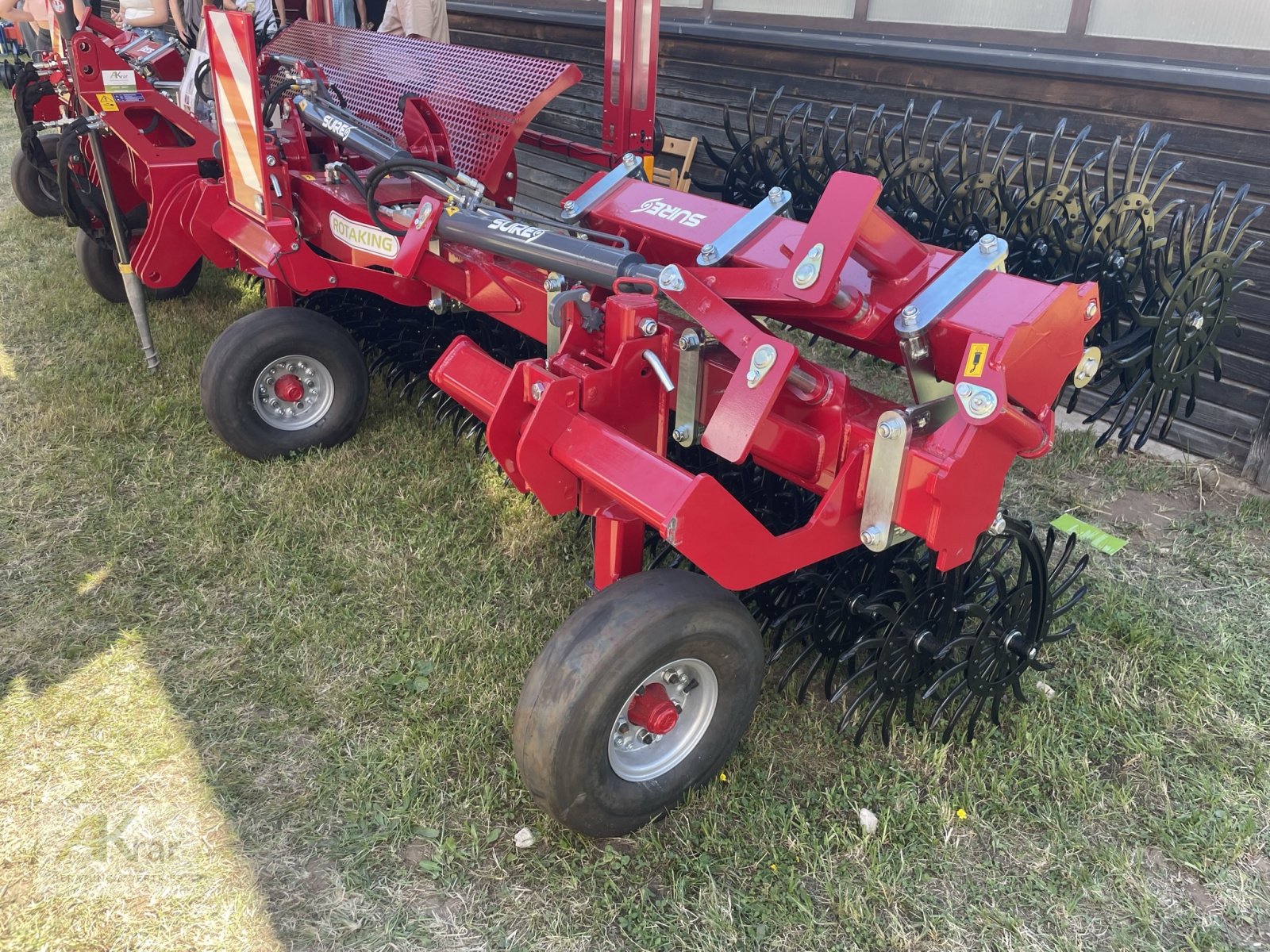 Rollhacke van het type Suire Suire Rotaking Rollhacke Rotorstriegel 3m - 12,4m, Neumaschine in Königsberg (Foto 4)