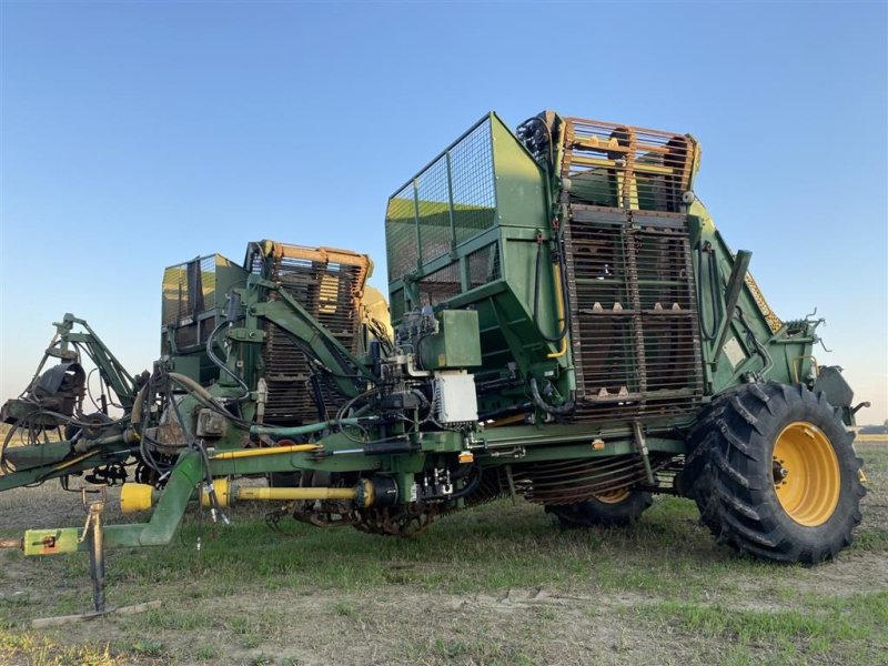 Rübenroder van het type Thyregod T7, 3 rækket Årg. 2013. Velholdt maskine., Gebrauchtmaschine in øster ulslev