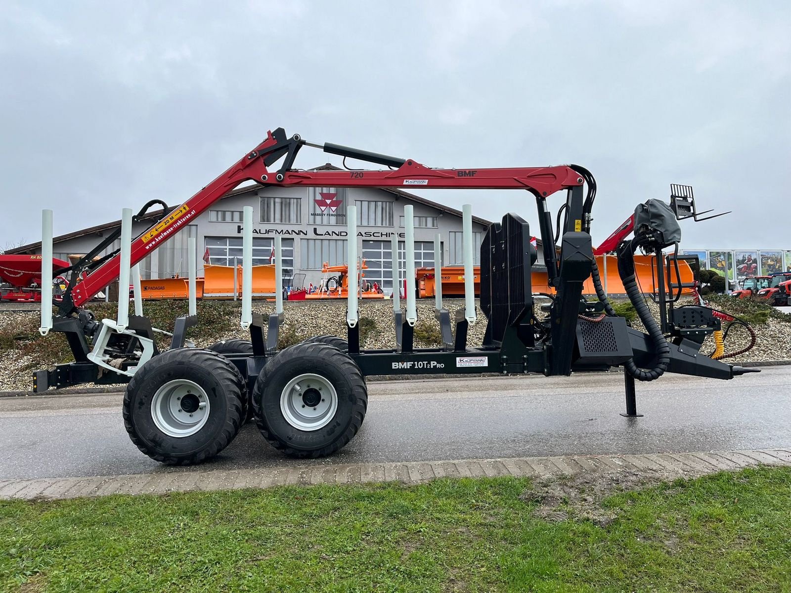 Rückewagen & Rückeanhänger типа BMF 10T2 Pro mit BMF 720 Kran, Neumaschine в NATTERNBACH (Фотография 5)