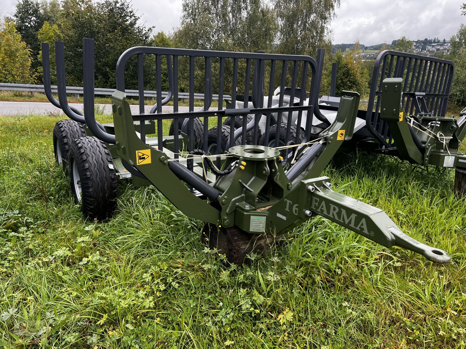 Rückewagen & Rückeanhänger от тип Farma Rückewagen Farma T6, Neumaschine в Regen (Снимка 4)