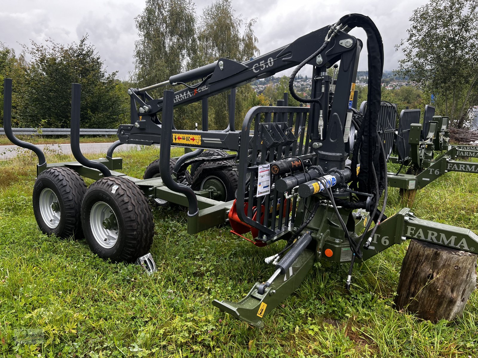 Rückewagen & Rückeanhänger van het type Farma CT 5,0-6 AKTION, Neumaschine in Regen (Foto 1)