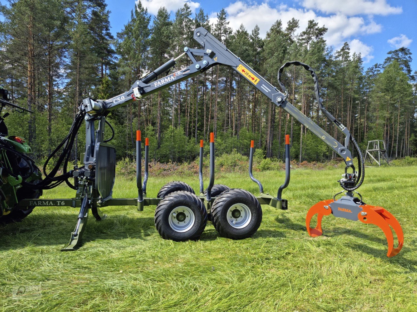 Rückewagen & Rückeanhänger van het type Farma CT 5,0-6 AKTION, Neumaschine in Regen (Foto 10)