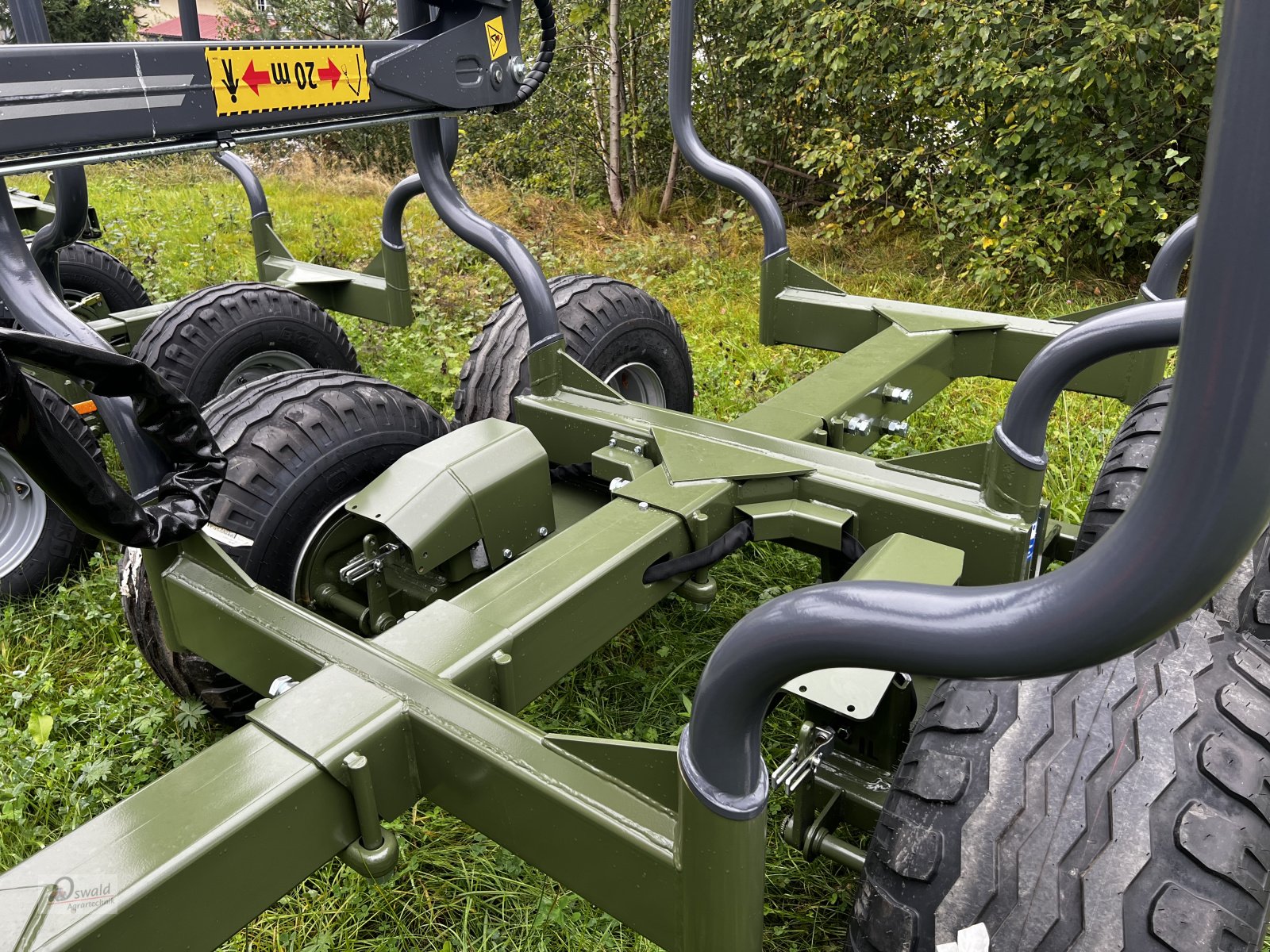 Rückewagen & Rückeanhänger des Typs Farma CT 5,1-8 Rückewagen, Neumaschine in Regen (Bild 3)