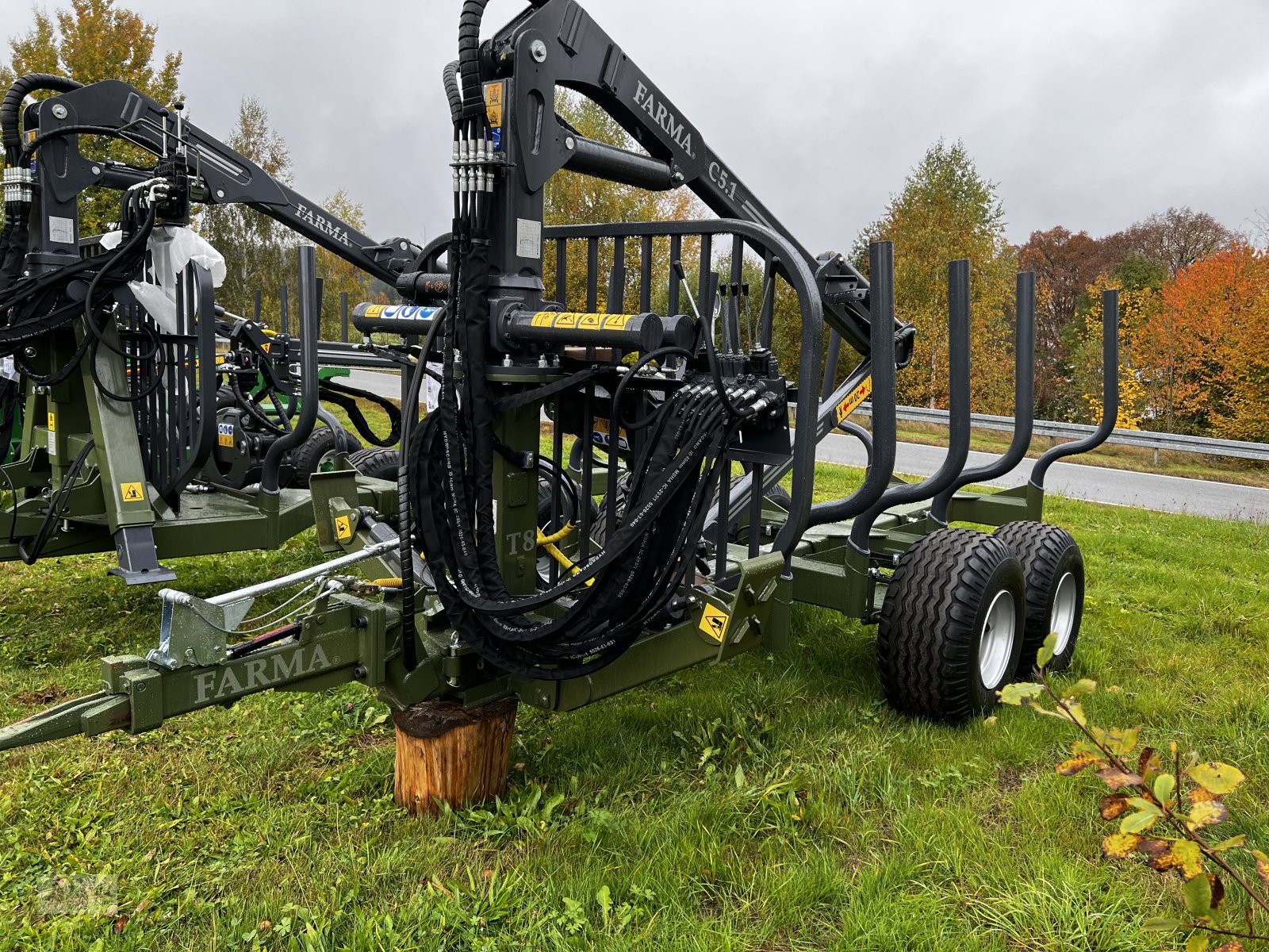 Rückewagen & Rückeanhänger van het type Farma CT 5,1-8, Neumaschine in Regen (Foto 1)