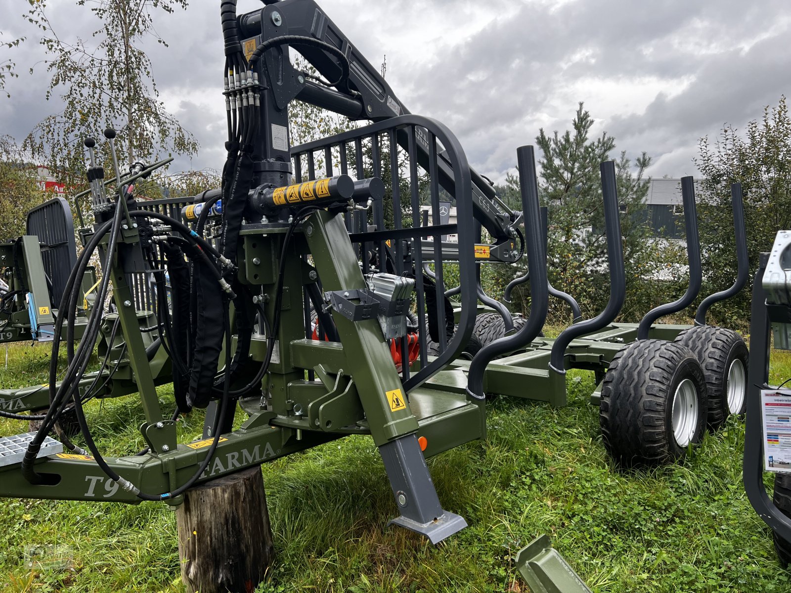 Rückewagen & Rückeanhänger of the type Farma CT 6,3-9, Neumaschine in Regen (Picture 2)