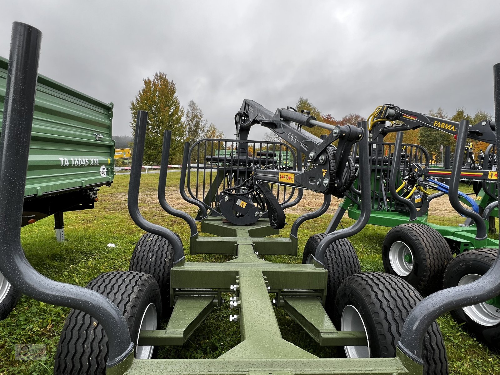 Rückewagen & Rückeanhänger van het type Farma CT 6,3-9, Neumaschine in Regen (Foto 2)