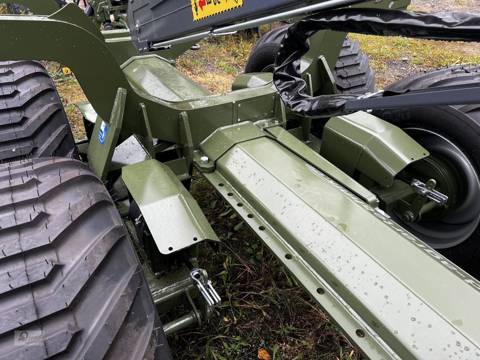 Rückewagen & Rückeanhänger des Typs Farma CT 8,0-12 X-CEL, Neumaschine in Regen (Bild 5)