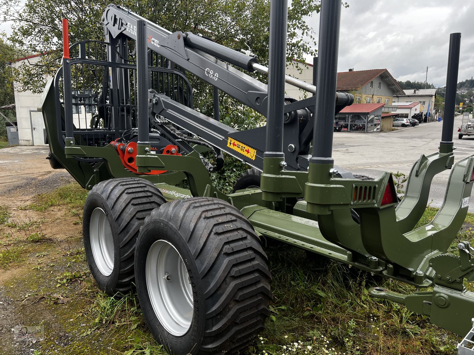 Rückewagen & Rückeanhänger des Typs Farma CT 8,0-12 X-CEL, Neumaschine in Regen (Bild 8)