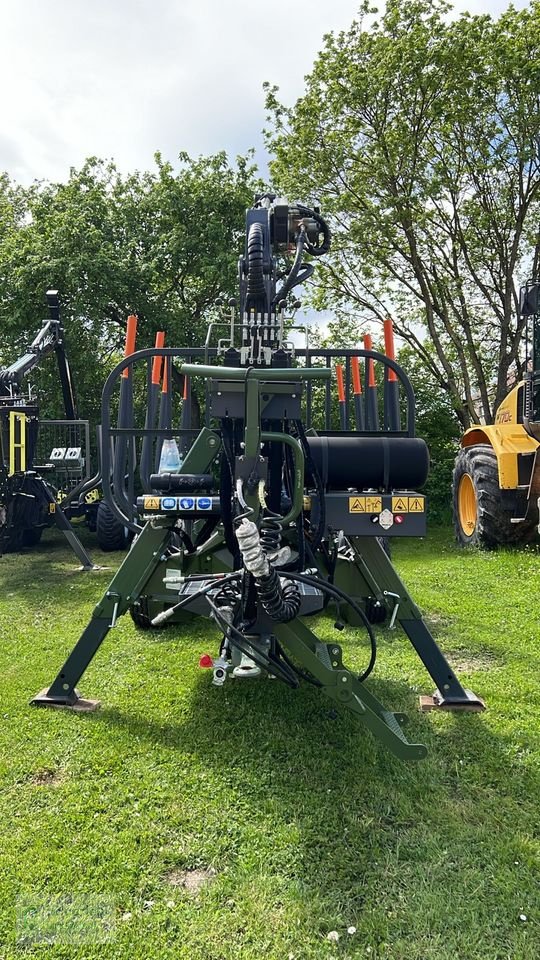 Rückewagen & Rückeanhänger du type Farma T9F, Neumaschine en Buch am Wald (Photo 4)