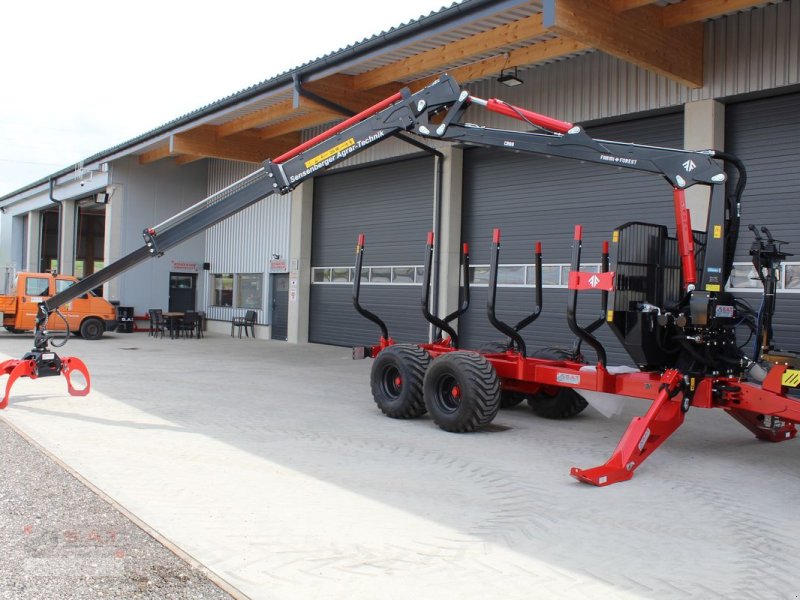 Rückewagen & Rückeanhänger van het type Farmi FT 12 mit CR 69 Kran - 8,5m - 14,5 Tonnen, Neumaschine in Eberschwang (Foto 1)