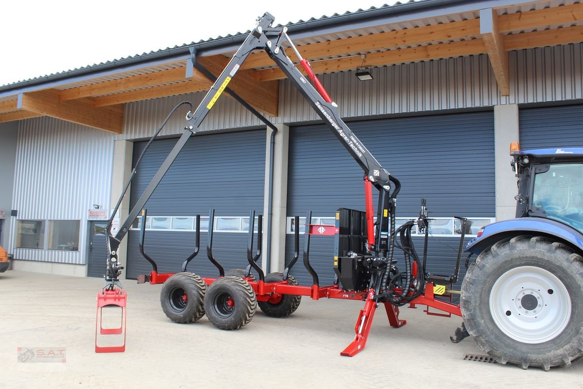 Rückewagen & Rückeanhänger del tipo Farmi Rückewagen 11,5 to-7,00 m Kran, Neumaschine en Eberschwang (Imagen 1)