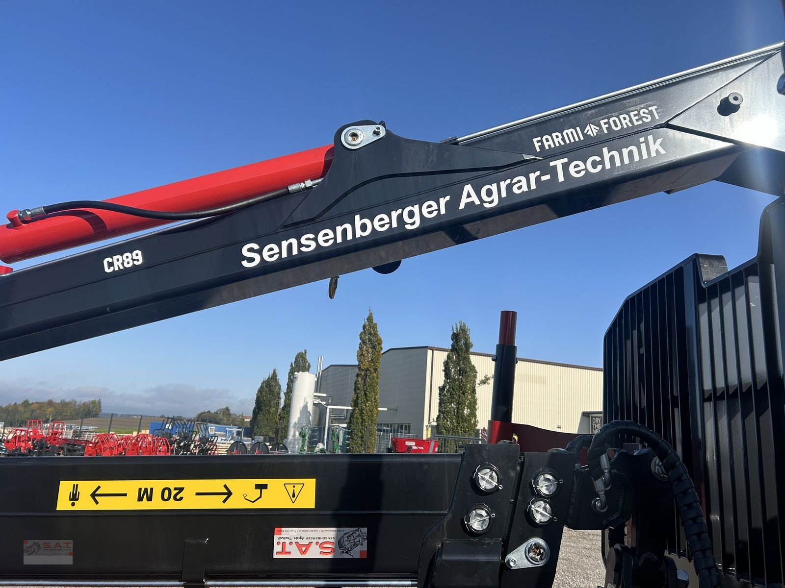 Rückewagen & Rückeanhänger del tipo Farmi Rückewagen 14,5 to. 9 m Kran-Radantrieb, Neumaschine In Eberschwang (Immagine 4)