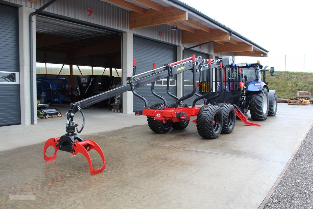 Rückewagen & Rückeanhänger del tipo Farmi Rückewagen 17 to-9m Kran- Black Bruin, Neumaschine In Eberschwang (Immagine 4)