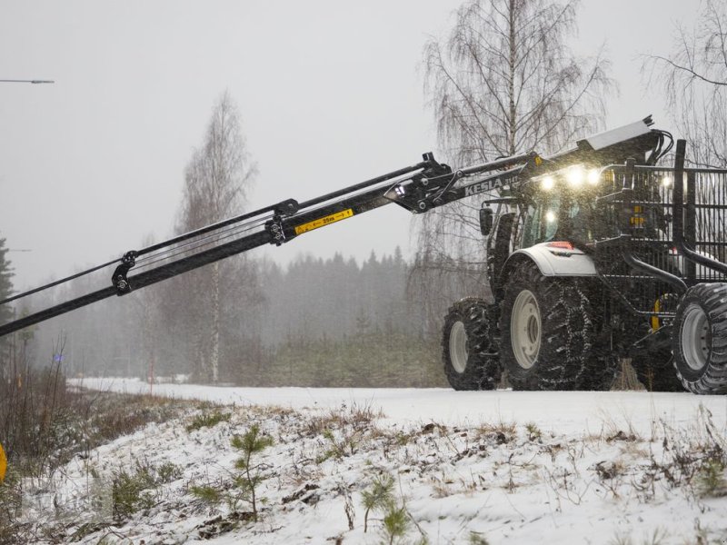 Rückewagen & Rückeanhänger Türe ait Kesla Kesla 124 HD mit Forstkran 314 T, Neumaschine içinde Burgkirchen (resim 1)