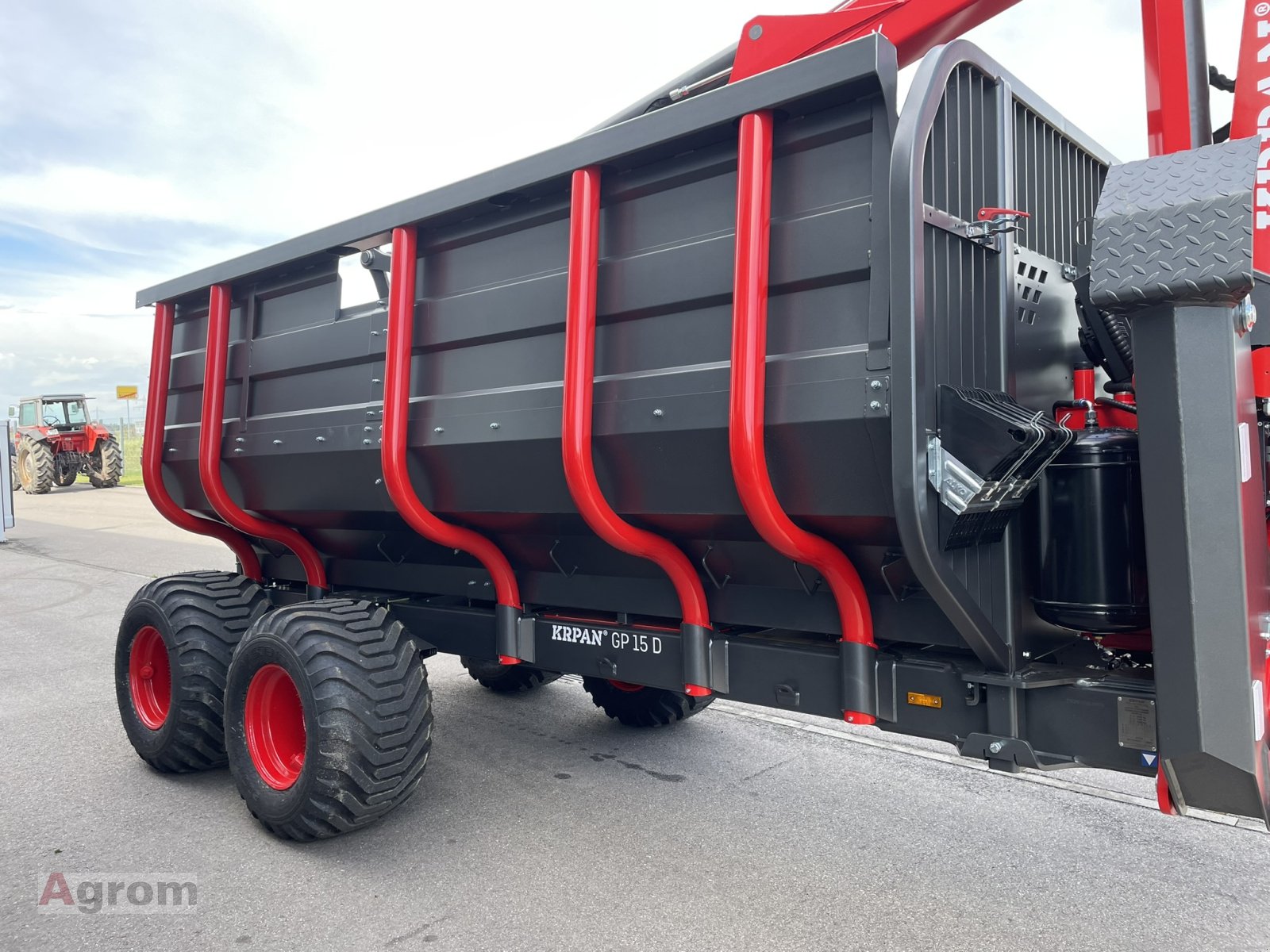 Rückewagen & Rückeanhänger van het type Krpan GP 15 D + Kran 7,4 K, Neumaschine in Meißenheim-Kürzell (Foto 8)