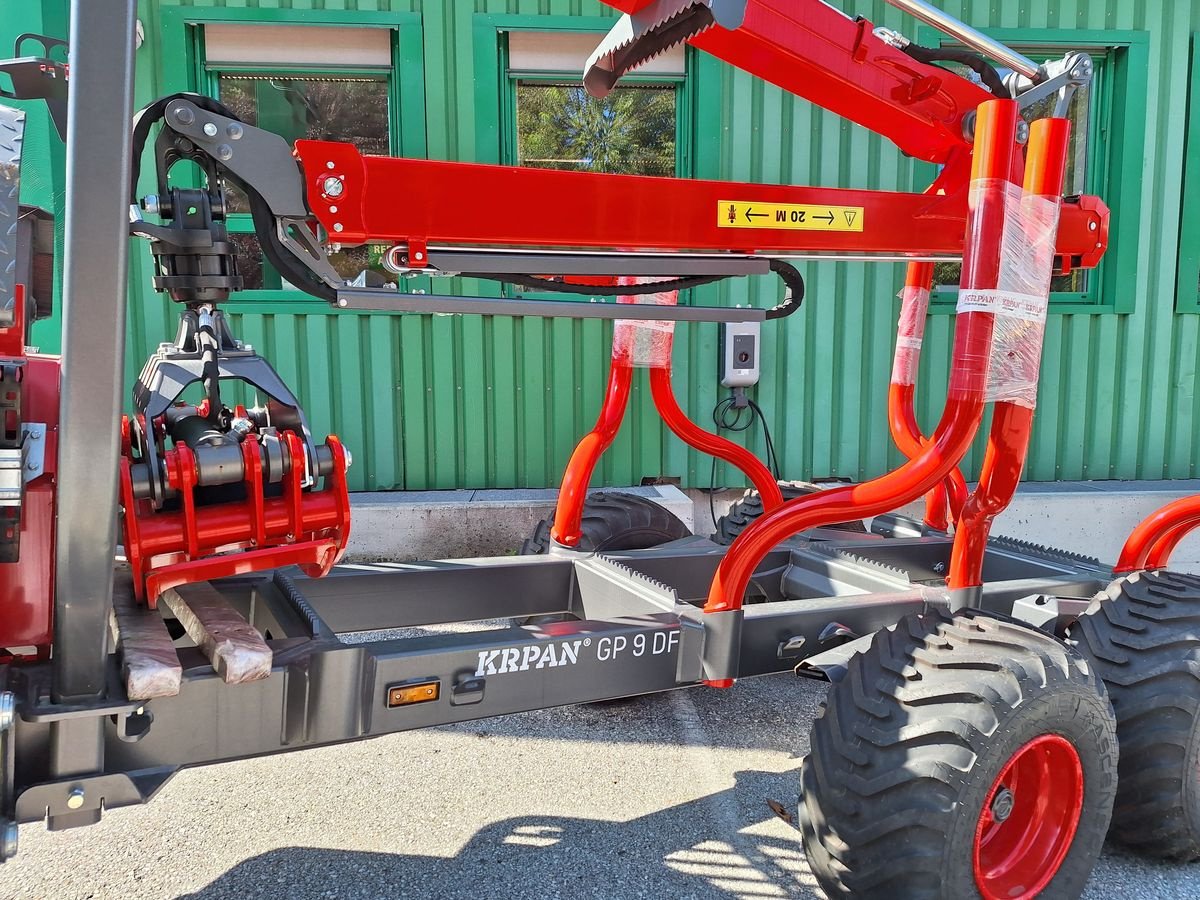 Rückewagen & Rückeanhänger des Typs Krpan GP 9 DF mit Forstkran GD 7,6 K, pneum. Bremse, Neumaschine in Bergheim (Bild 3)