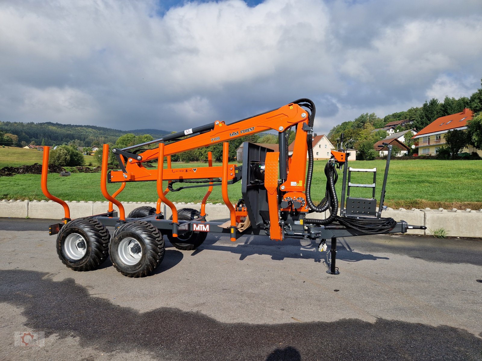 Rückewagen & Rückeanhänger del tipo MTM 10T S 10to 7,70m Kran Druckluft Zentralrohrrahmen, Neumaschine en Tiefenbach (Imagen 10)