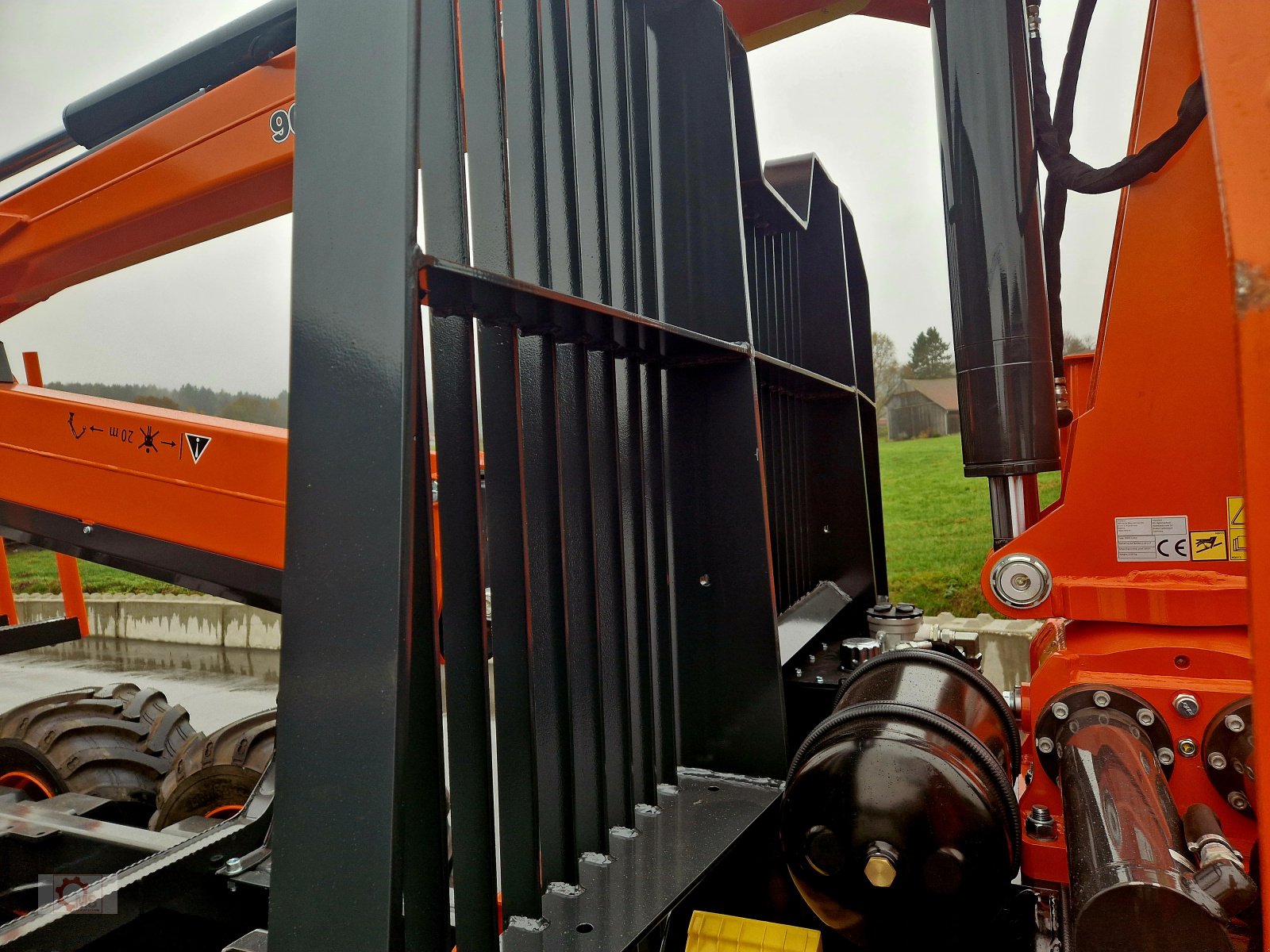 Rückewagen & Rückeanhänger typu MTM 17T 17to 9,80m Kran Forwarder Rungen Druckluft Doppelrohrrahmen, Neumaschine w Tiefenbach (Zdjęcie 13)