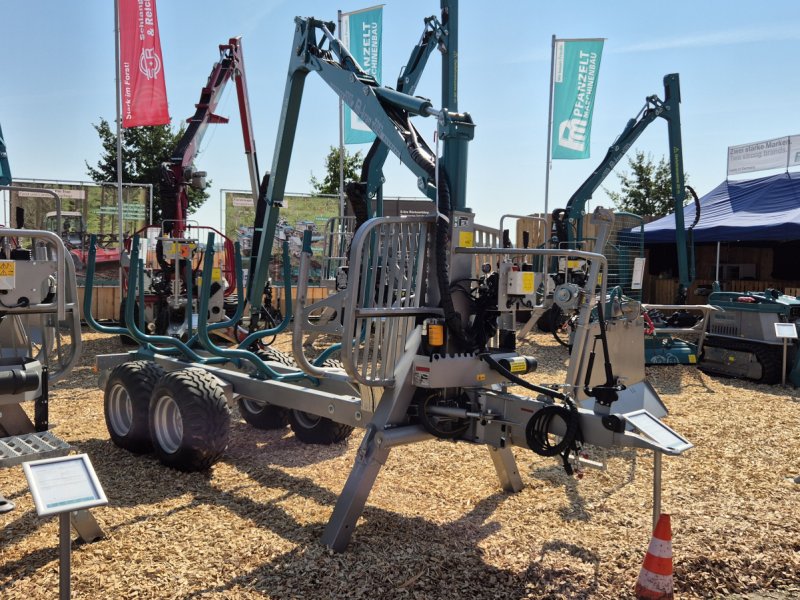 Rückewagen & Rückeanhänger del tipo Pfanzelt S-line S8, Gebrauchtmaschine en Rettenbach a. Auerberg (Imagen 1)