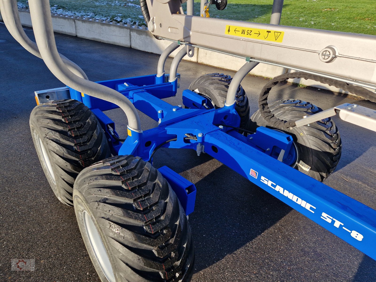 Rückewagen & Rückeanhänger des Typs Scandic ST-8 7,1m Kran 600kg Hubkraft Aufl-Hydr.Bremse, Neumaschine in Tiefenbach (Bild 8)