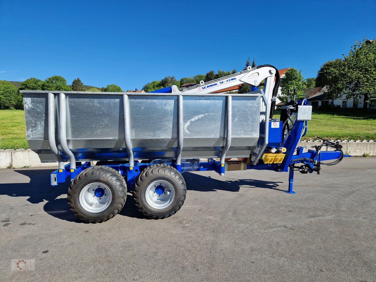 Rückewagen & Rückeanhänger typu Scandic ST-8 7,9m Kran 550kg Hubkraft Auflauf Hydr. Bremse, Neumaschine v Tiefenbach (Obrázek 3)