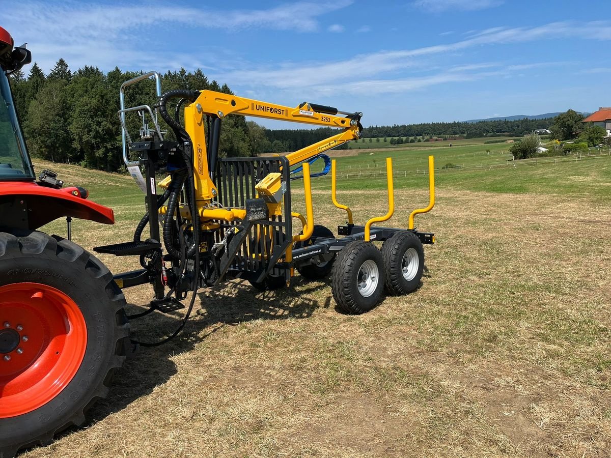 Rückewagen & Rückeanhänger van het type Uniforst Kubota M4063 + Uniforst 6.34, Mietmaschine in NATTERNBACH (Foto 3)