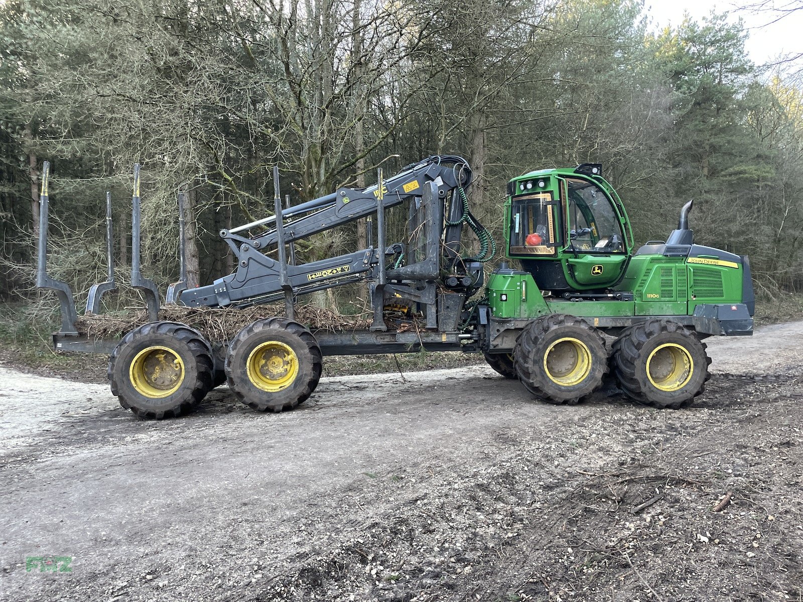 Rückezug des Typs John Deere 1110G, Gebrauchtmaschine in Leinburg (Bild 4)