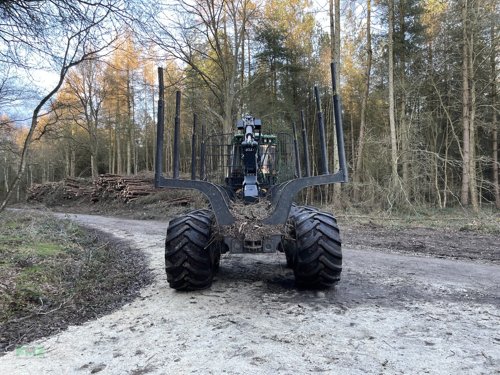 Rückezug от тип John Deere 1110G, Gebrauchtmaschine в Leinburg (Снимка 5)