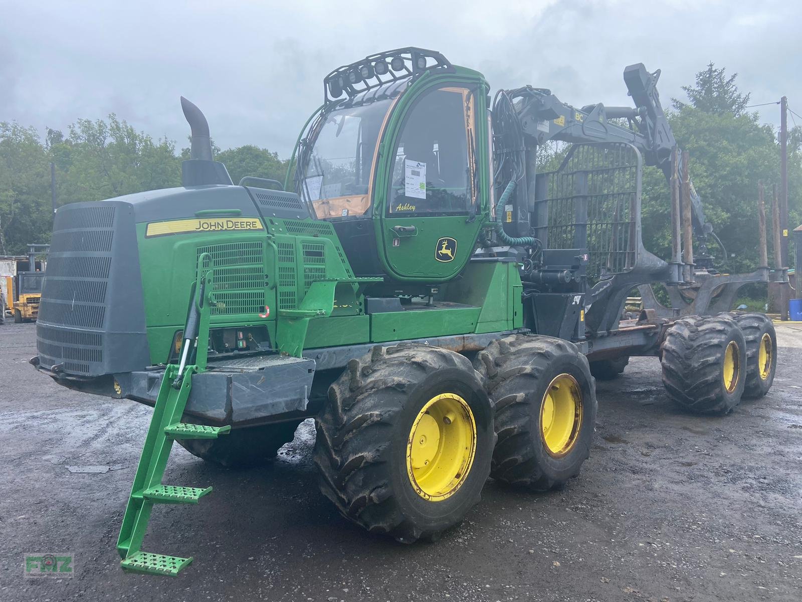 Rückezug des Typs John Deere 1210 G, Gebrauchtmaschine in Leinburg (Bild 1)