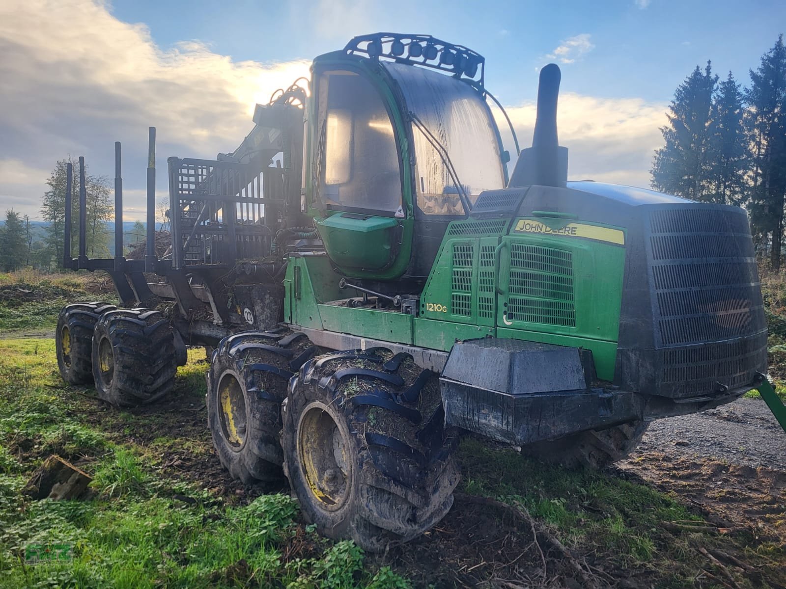 Rückezug des Typs John Deere 1210 G, Gebrauchtmaschine in Leinburg (Bild 2)