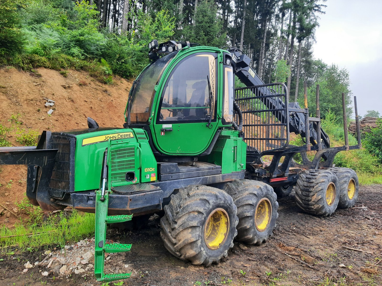 Rückezug tipa John Deere 810E, Gebrauchtmaschine u Böbrach (Slika 1)