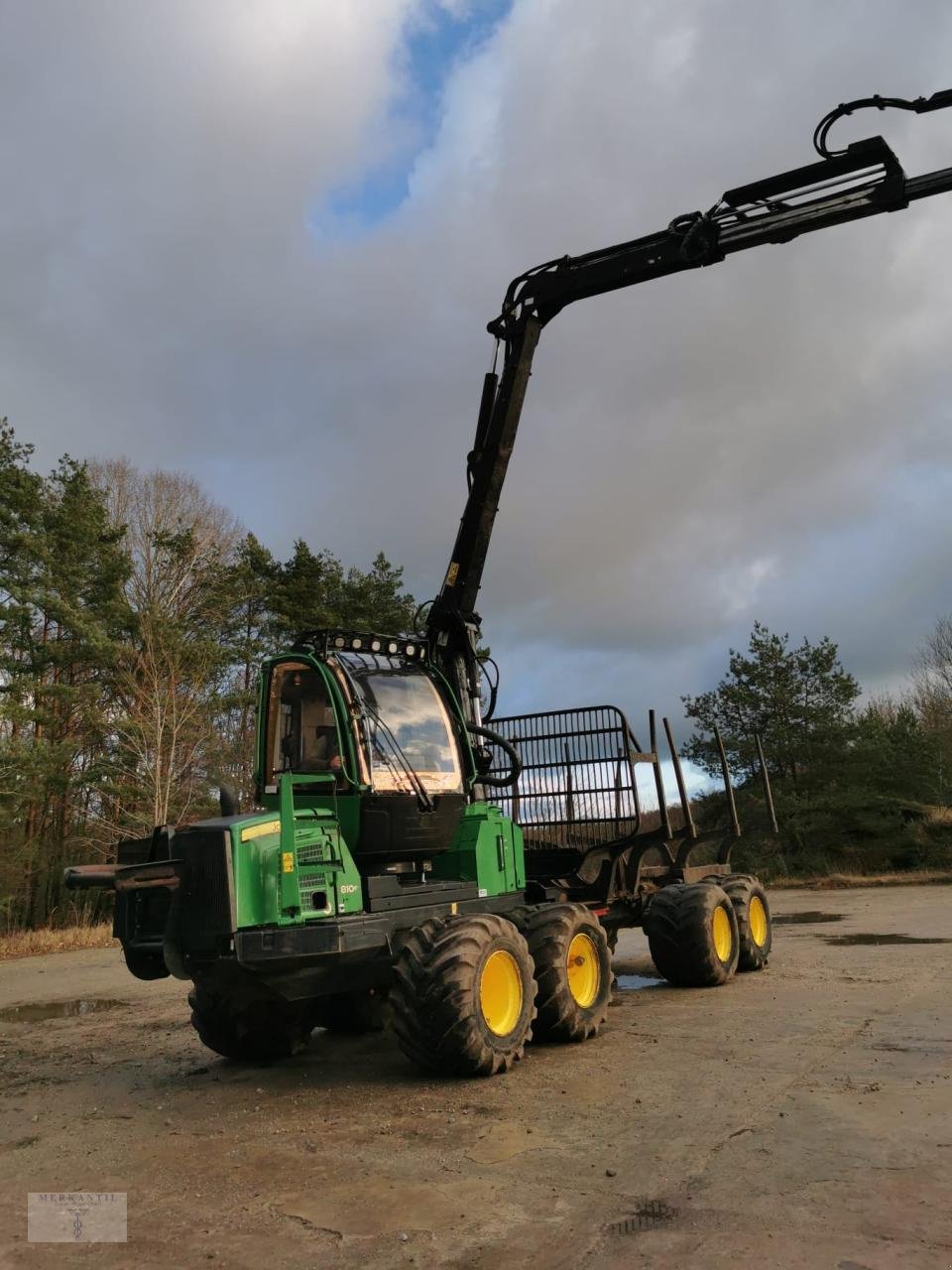 Rückezug des Typs John Deere 810E, Gebrauchtmaschine in Pragsdorf (Bild 3)