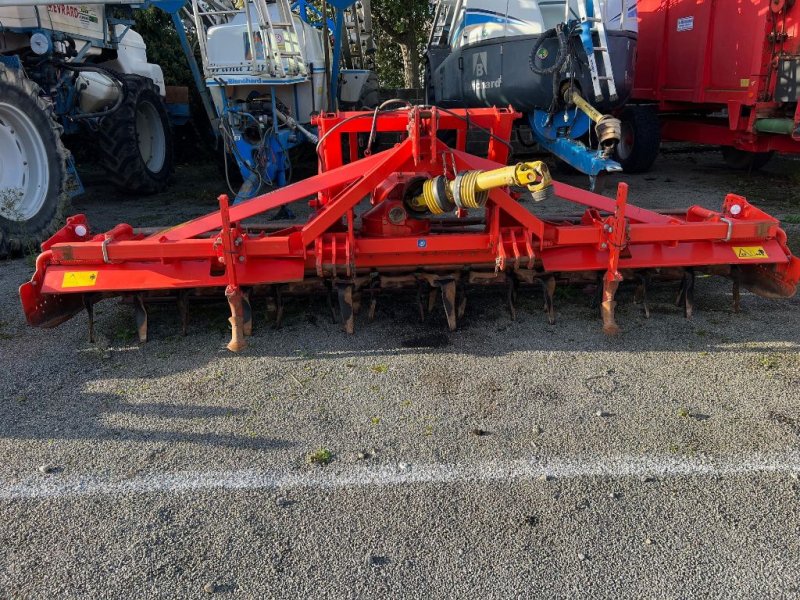 Rüttelegge del tipo Kuhn HR 4003 D, Gebrauchtmaschine en Dol-de-Bretagne