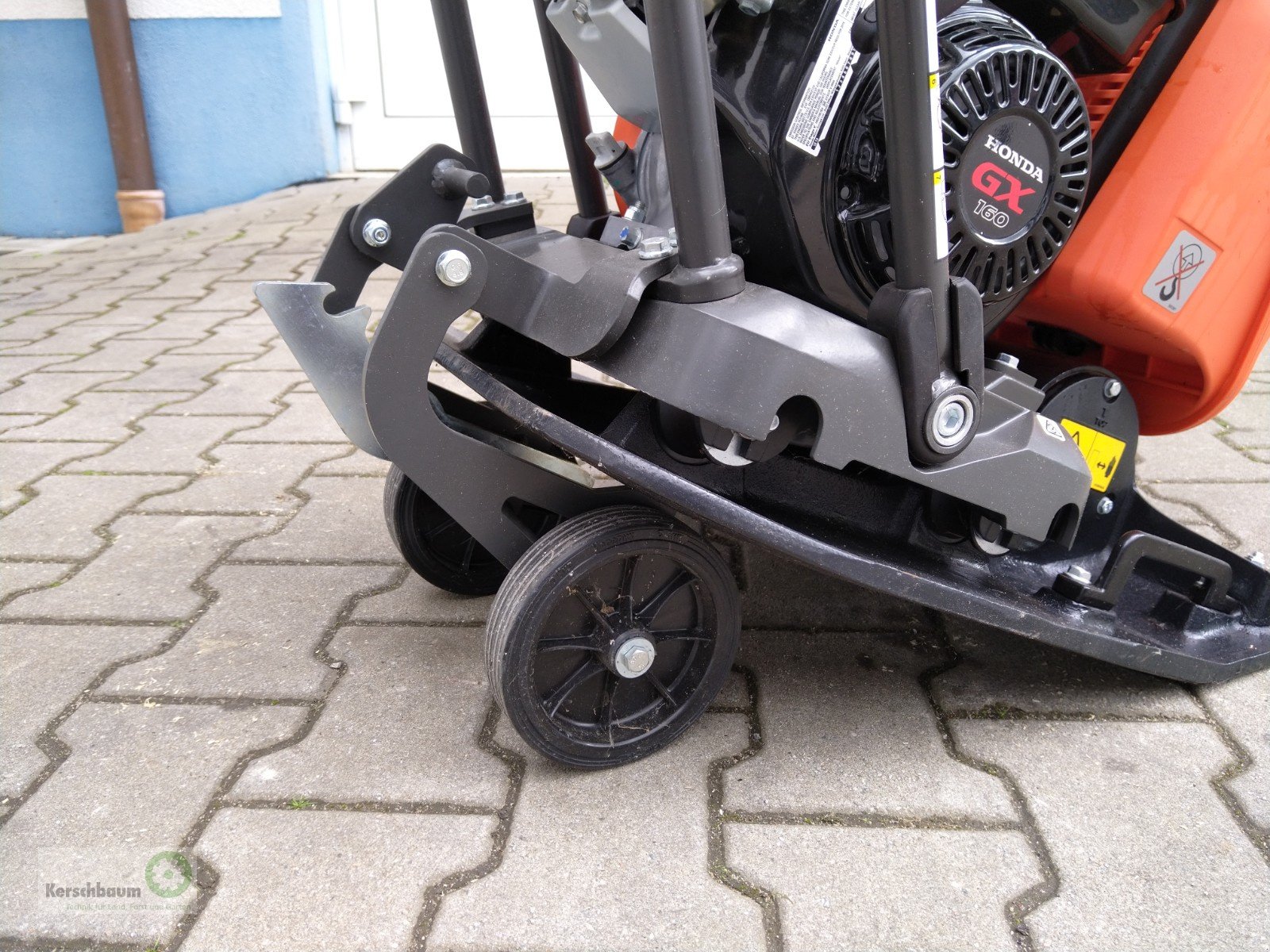 Rüttelplatte del tipo Husqvarna LF 75 LAT, Neumaschine In Adelsdorf (Immagine 9)